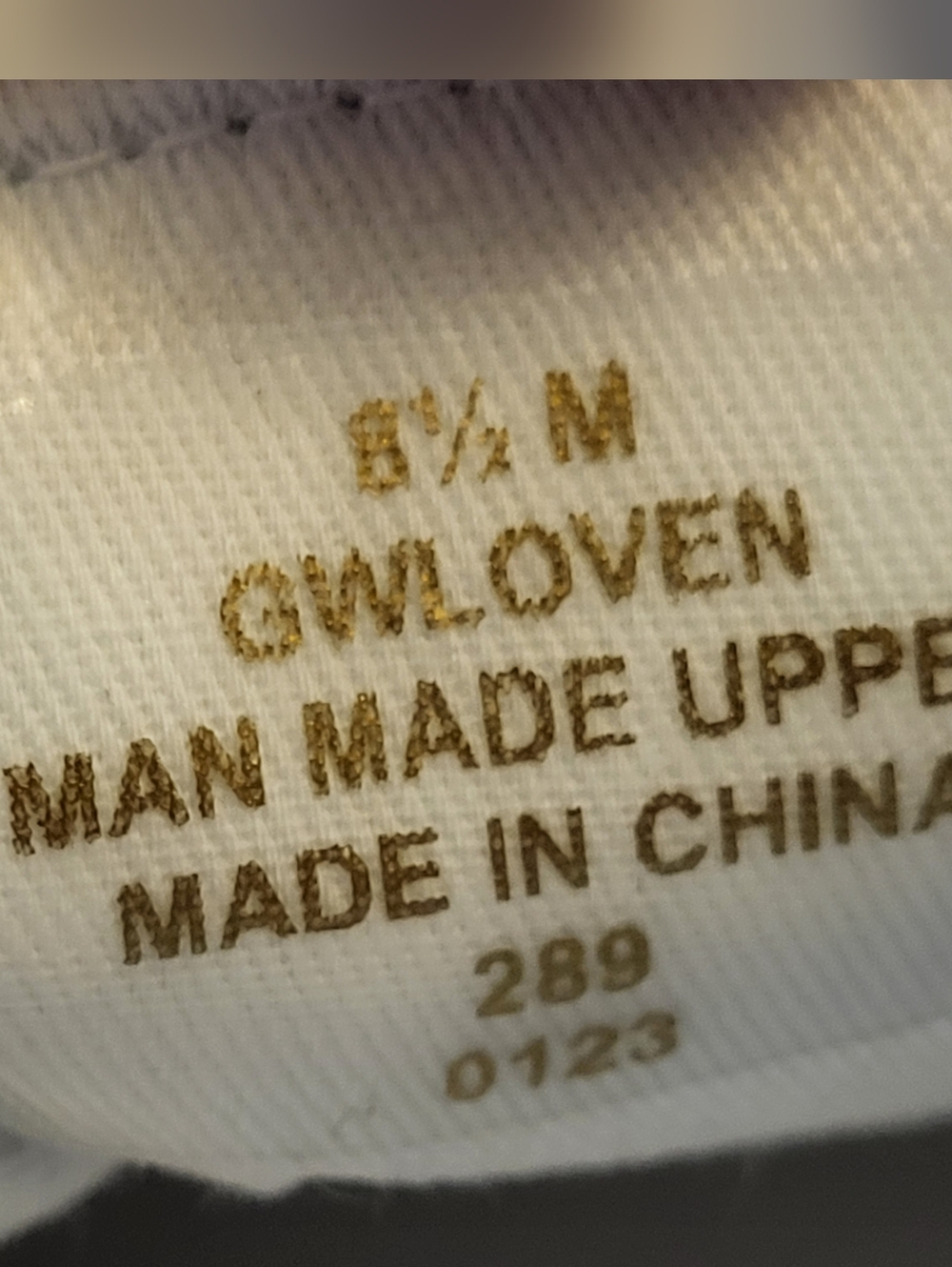 Guess Women's White Loven Quilted Sneakers with Gold Accents - Size 8.5M - Picture 7 of 10